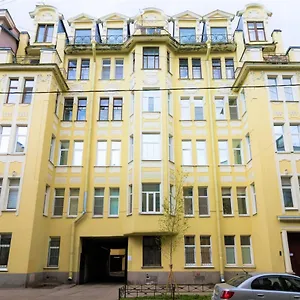 Apartment On Kanonerskaya Санкт-Петербург